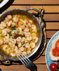 Tapas na letnú oslavu: 10 jednoduchých receptov na španielske chuťovky, ktoré zmiznú zo stola ako prvé