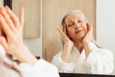 Anti-aging je minulost? Takhle longevity skincare mění pravidla krásy