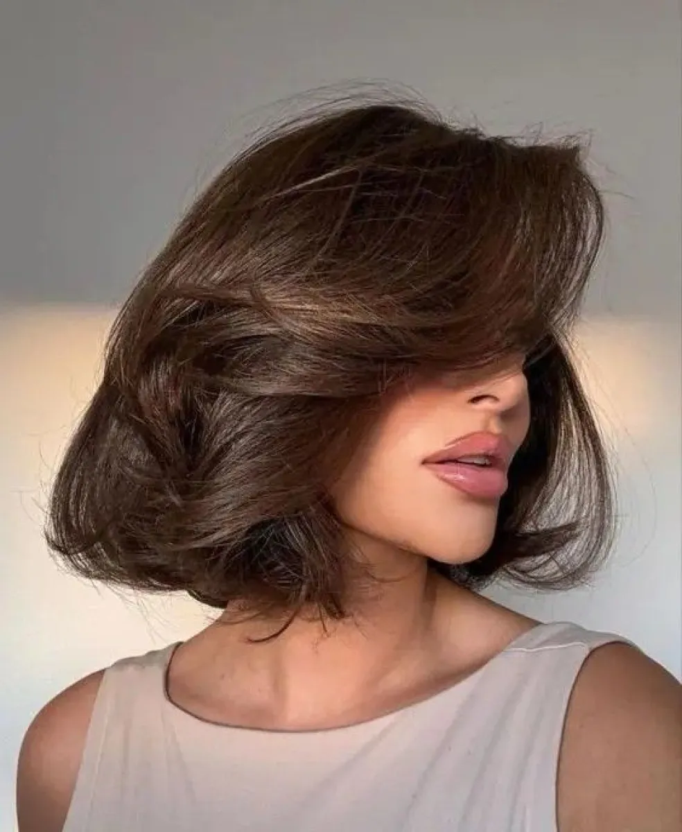 voluminous bob s curtain bangs a objemem u temene