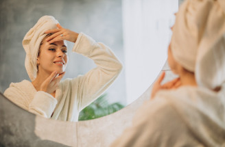 Skincare podle cirkadiánního rytmu: Co potřebuje pleť ráno a co večer?