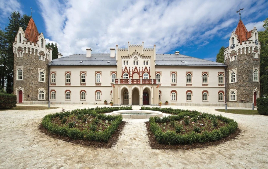Chateau Herálec
